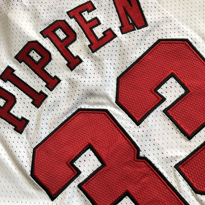 Men’s Chicago Bulls 1997-98 #33 Scottie Pippen Jersey White