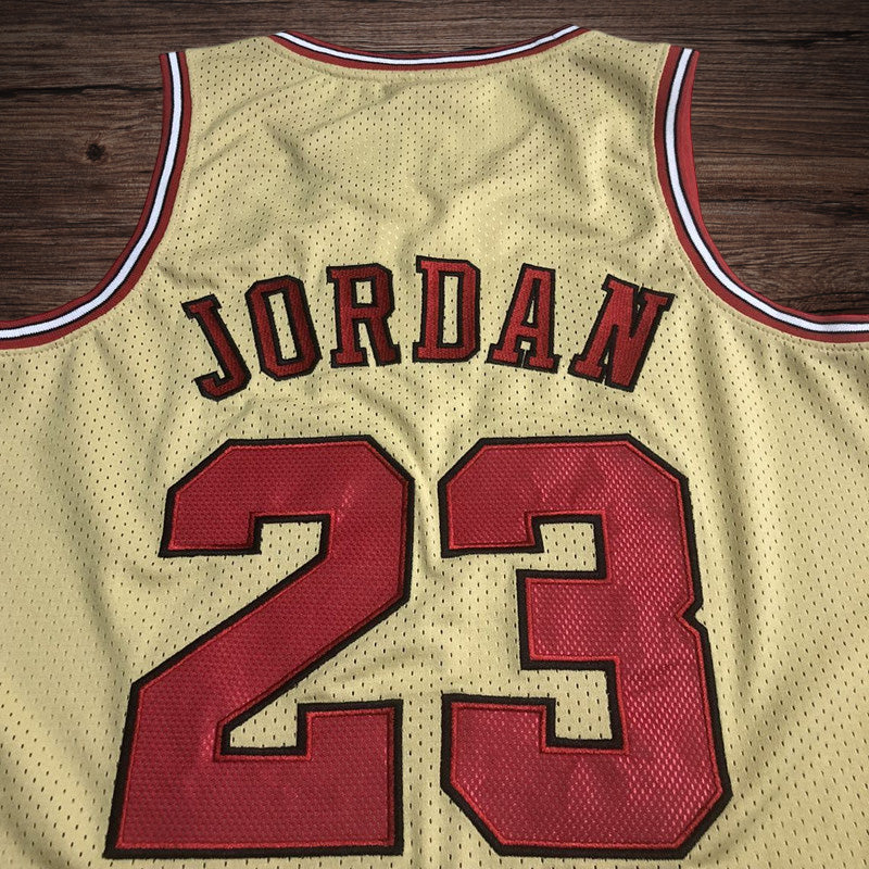 Men’s Chicago Bulls 1995/96 Michael Jordan Gold Jersey