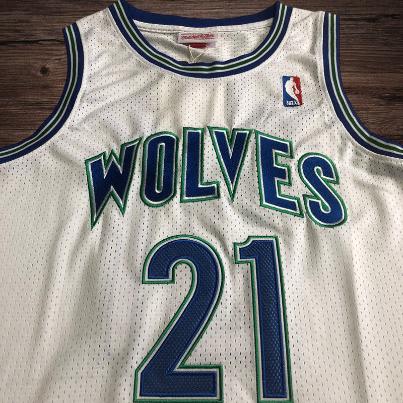 Men’s Minnesota Timberwolves 1995/96 #21 Garnett White Jersey