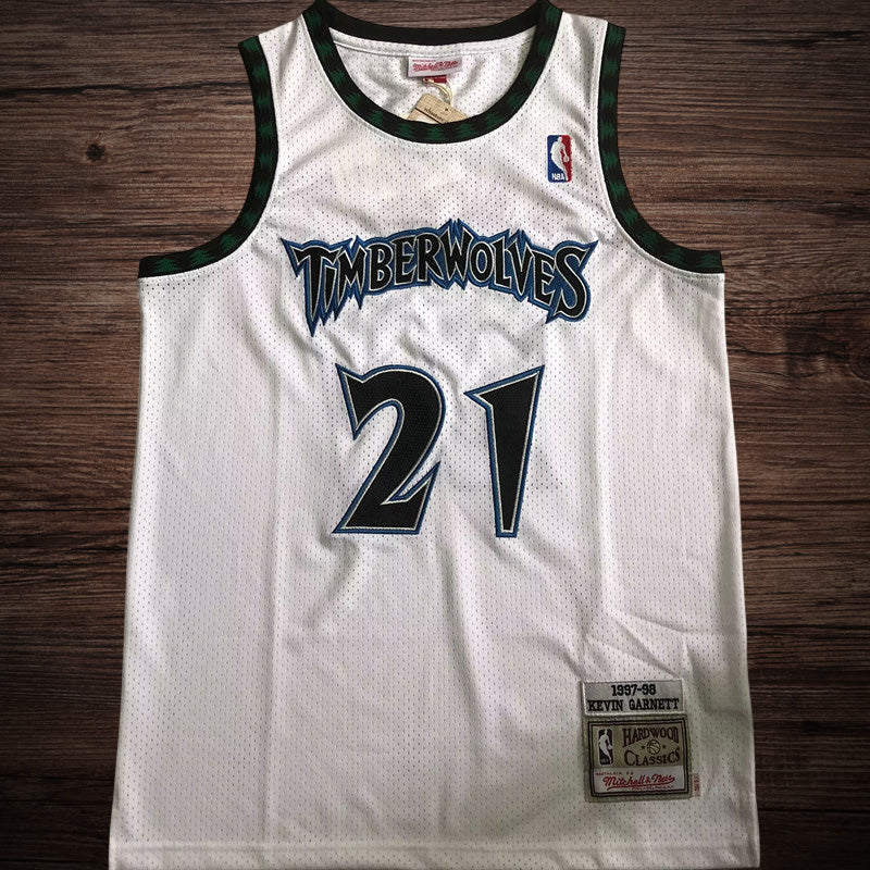 Men’s Minnesota Timberwolves 1997/98 #21 Garnett White Jersey