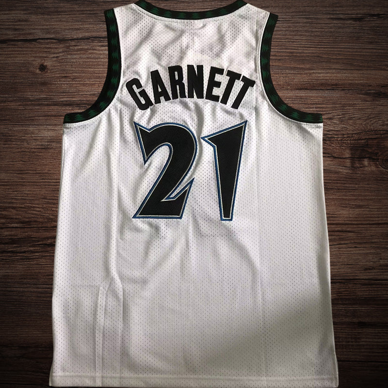 Men’s Minnesota Timberwolves 1997/98 #21 Garnett White Jersey