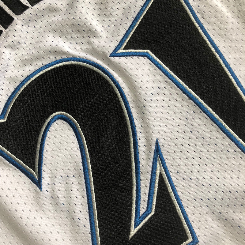 Men’s Minnesota Timberwolves 1997/98 #21 Garnett White Jersey