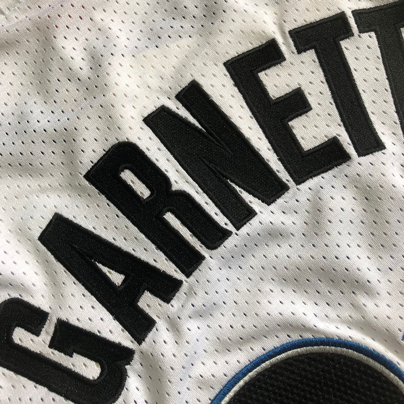 Men’s Minnesota Timberwolves 1997/98 #21 Garnett White Jersey