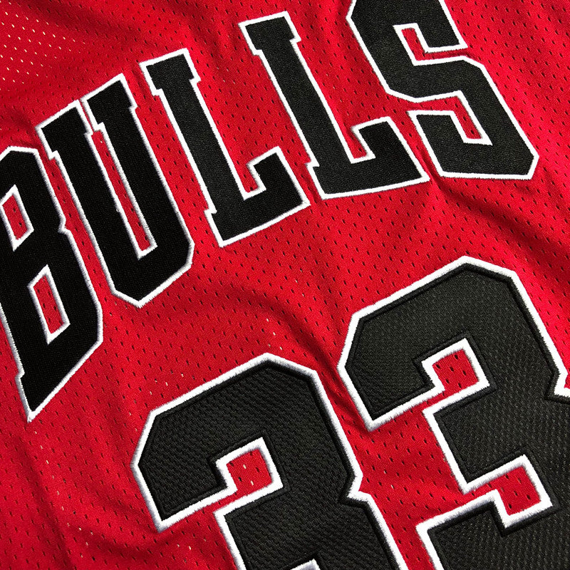 Men’s Chicago Bulls 1997-98 #33 Scottie Pippen Jersey