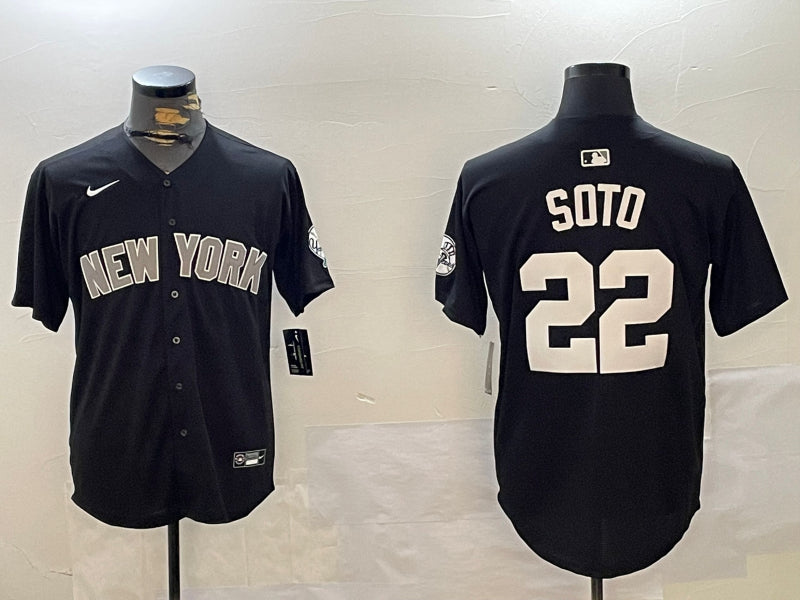 Men’s New York Yankees Juan Soto #22 Black Jersey
