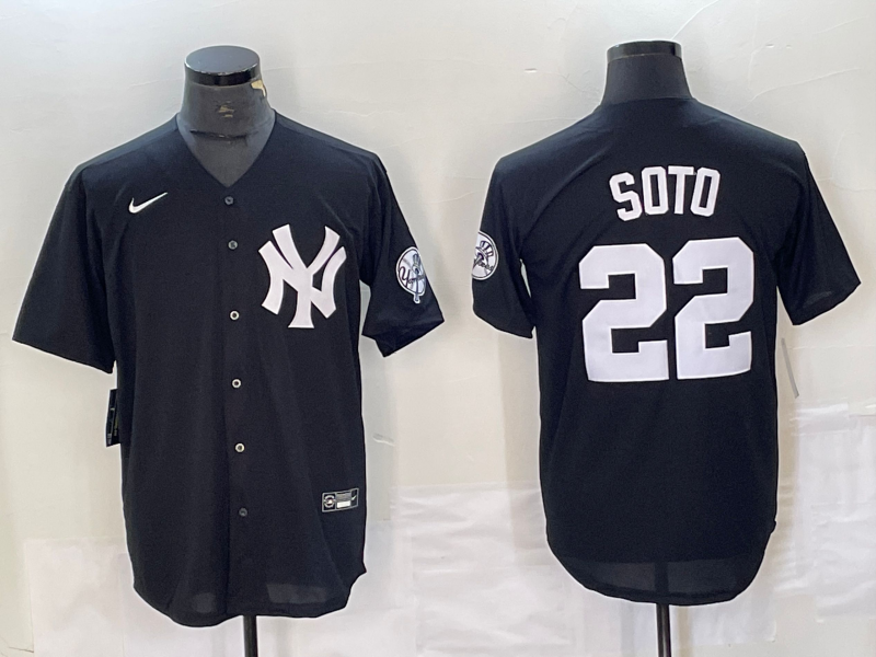 Men’s New York Yankees Juan Soto #22 Black Jersey